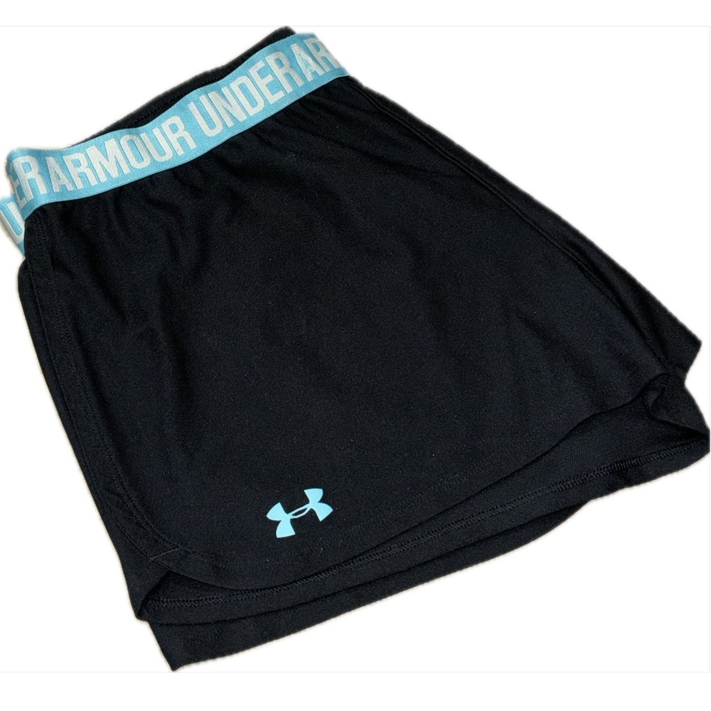 UNDER ARMOUR • ACTIVE SHORT